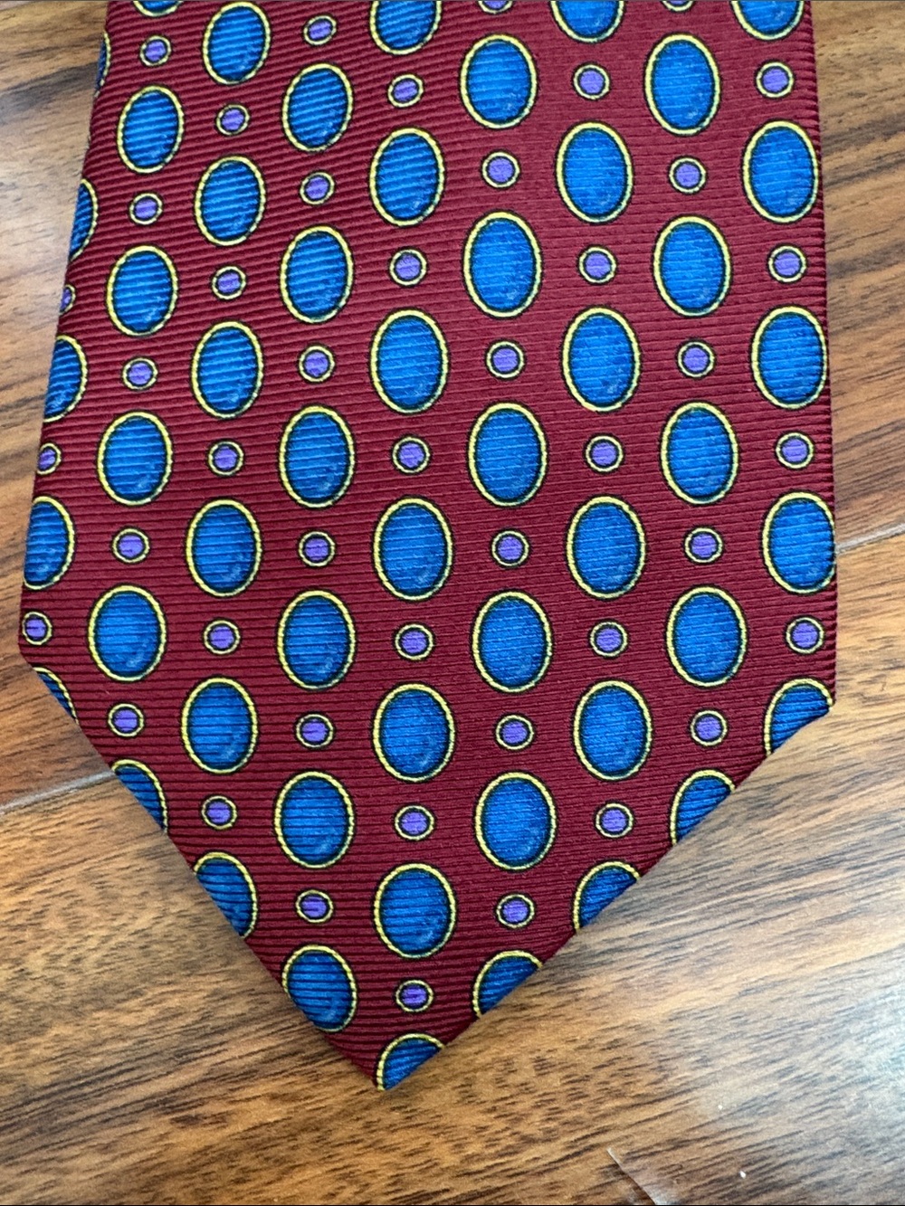 Chanel Neck‎ Tie - Picture 3 of 7